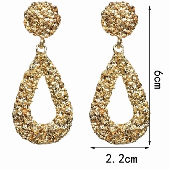 Geometric Teardrop shape Earrings - Picture 3 of 5